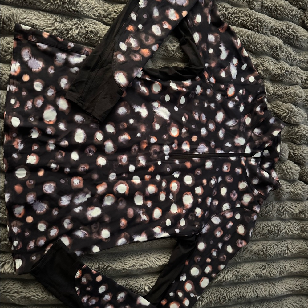 Lululemon Athletica Black and White Patterned Top